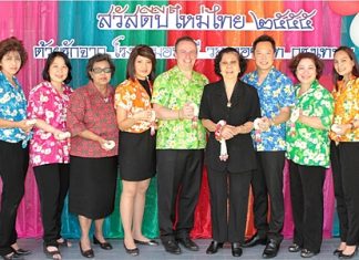Khunying Somsri Kantamala (4th right), Secretary General of the Thai Red Cross Children’s Home, welcomes the management of Amari Watergate Bangkok led by GM Pierre Andre Pelletier (centre) who visited the home to host a lunch and present gifts to the children. The hotel team included (l-r) Laddawan Chansawang, Chief Account Manager; Wanna Charoenchaimongko, Director of Finance; Surat Kajittanon, Head of Home Office; Nichaya Chaivisuth, Director of Communications & PR; Khajohnsak Ngiempaisal, Director of Sales & Marketing; Chatrapee Kantariyo, Executive Assistant Manager; and Kanchana Perkins, Manager of Learning & Development.